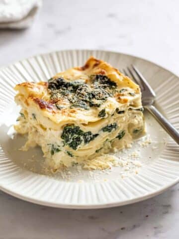 Easy White Chicken Lasagna with Spinach Recipe