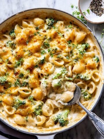 Broccoli Cheddar Chicken and Noodle Casserole Recipe
