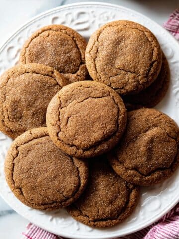 Soft Gingerbread Cookies Recipe