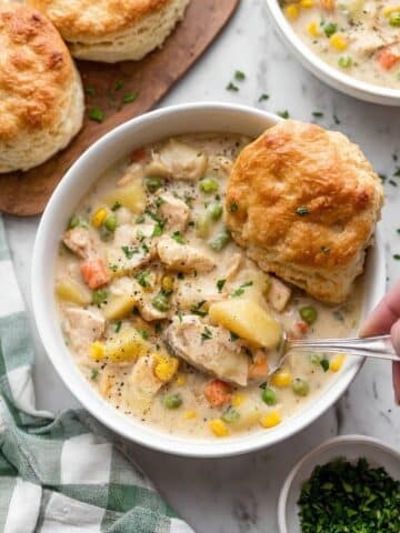 Slow Cooker Chicken Pot Pie Soup Recipe