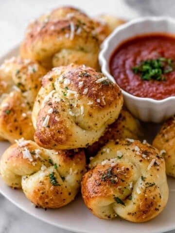 Homemade Garlic Knots Recipe