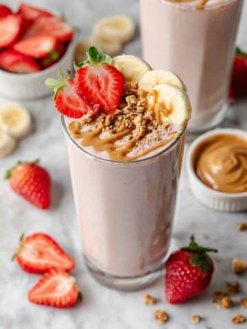 Strawberry Peanut Butter Smoothie Recipe