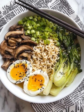 Easy Mushroom and Bok Choy Miso Ramen Noodle Soup Recipe
