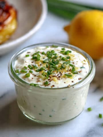 Ridiculously Easy Roasted Garlic Aioli Sauce Recipe