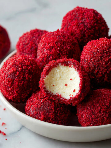 Red Velvet Cheesecake Balls Recipe