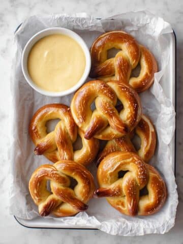 Soft Pretzels with Spicy Cheddar Cheese Sauce Recipe