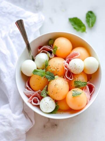 Cantaloupe and Mozzarella Caprese Salad Recipe