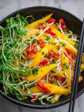 Simple Thai Mango Salad (10 Min) Recipe