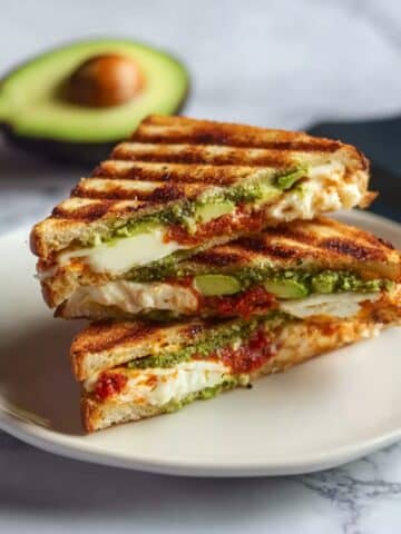 Pesto Mozzarella Sandwich Recipe