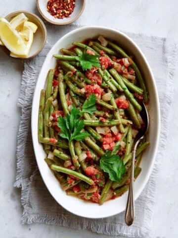 Mediterranean Braised Green Beans with Tomatoes Recipe