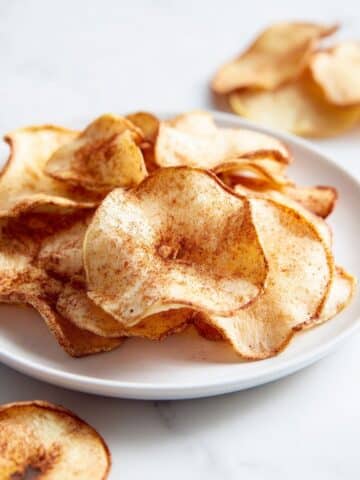 Easy Air Fryer Apple Chips Recipe