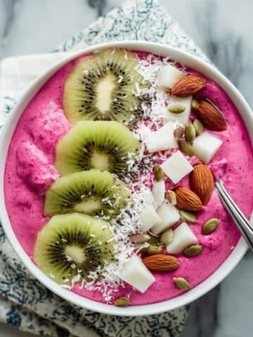 Dragon Fruit Smoothie Bowl Recipe