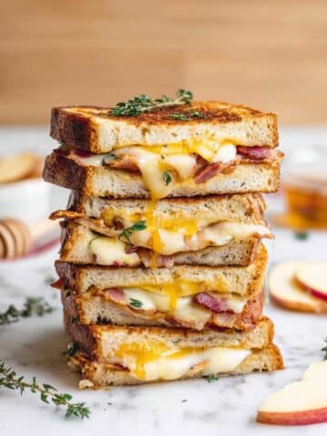 Apple Bacon and Cheddar Grilled Cheese Recipe