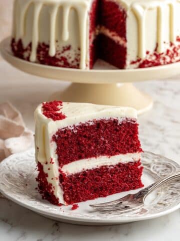 Easy Moist Red Velvet Bundt Cake Recipe