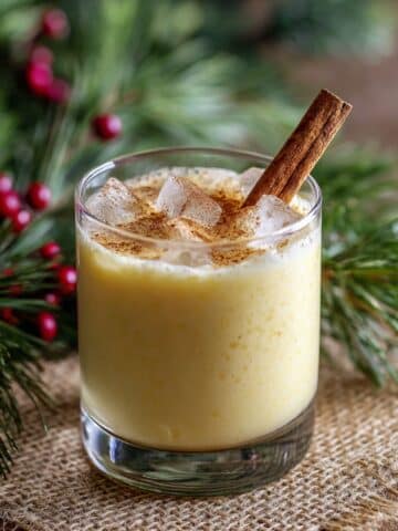 Amaretto Eggnog Cocktail Recipe