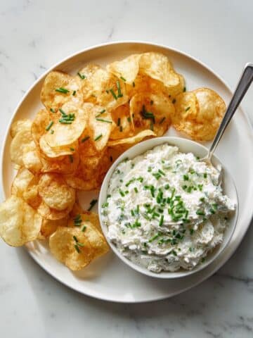 Sour Cream Dip with Chives Recipe