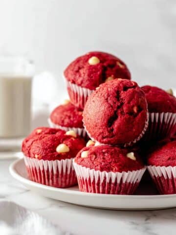 Red Velvet Muffins with White Chocolate Chips Recipe