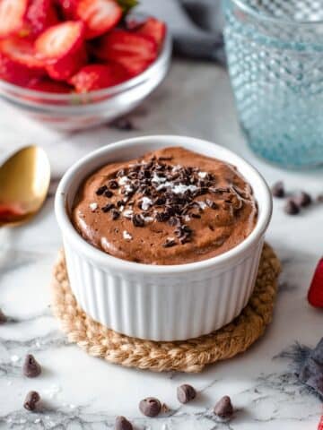 Creamy Chocolate Yogurt Cups Recipe