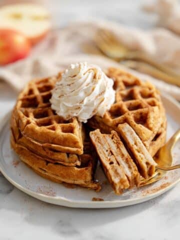 Homemade Apple Cinnamon Waffles Recipe