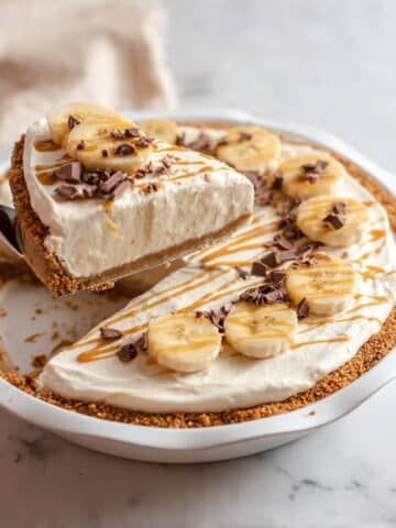 No Bake Reese Peanut Butter Chocolate Banana Cream Pie Recipe