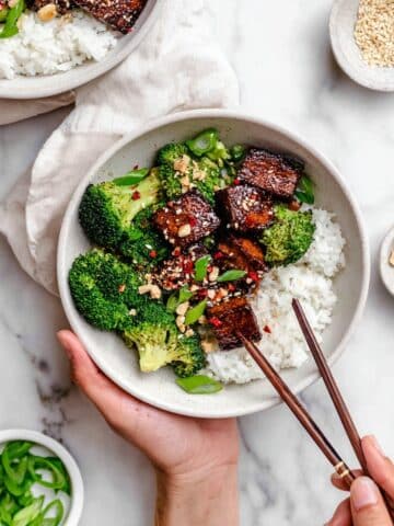 Marinated Sesame Peanut Tempeh Bowl Recipe