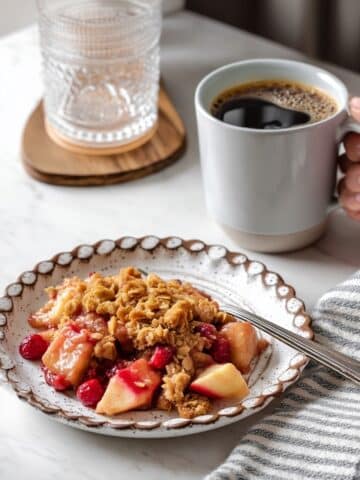 Slow Cooker Cranberry Apple Crisp Recipe