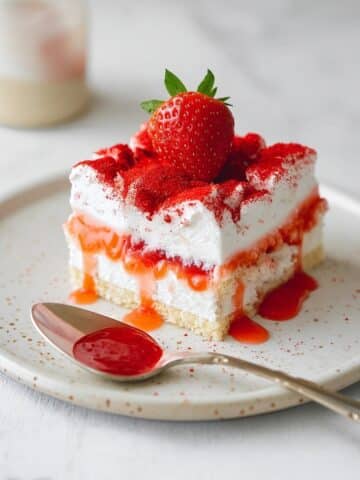 Vegan Strawberry Tiramisu Recipe