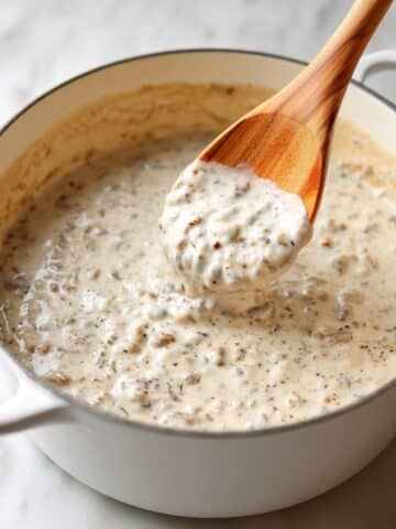 Easy Sausage Gravy Recipe